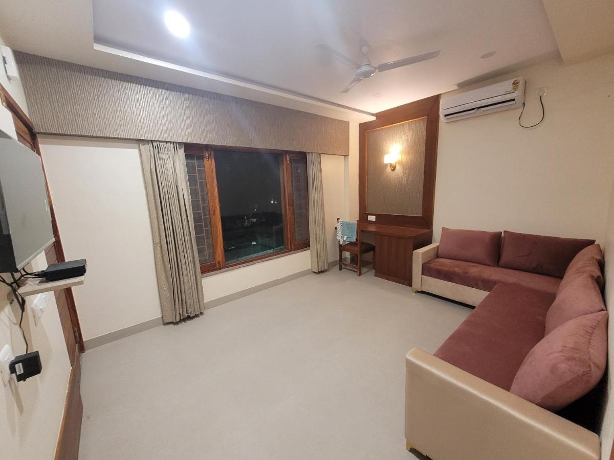 Hotel Ananda Kashi Varanasi Esterno foto