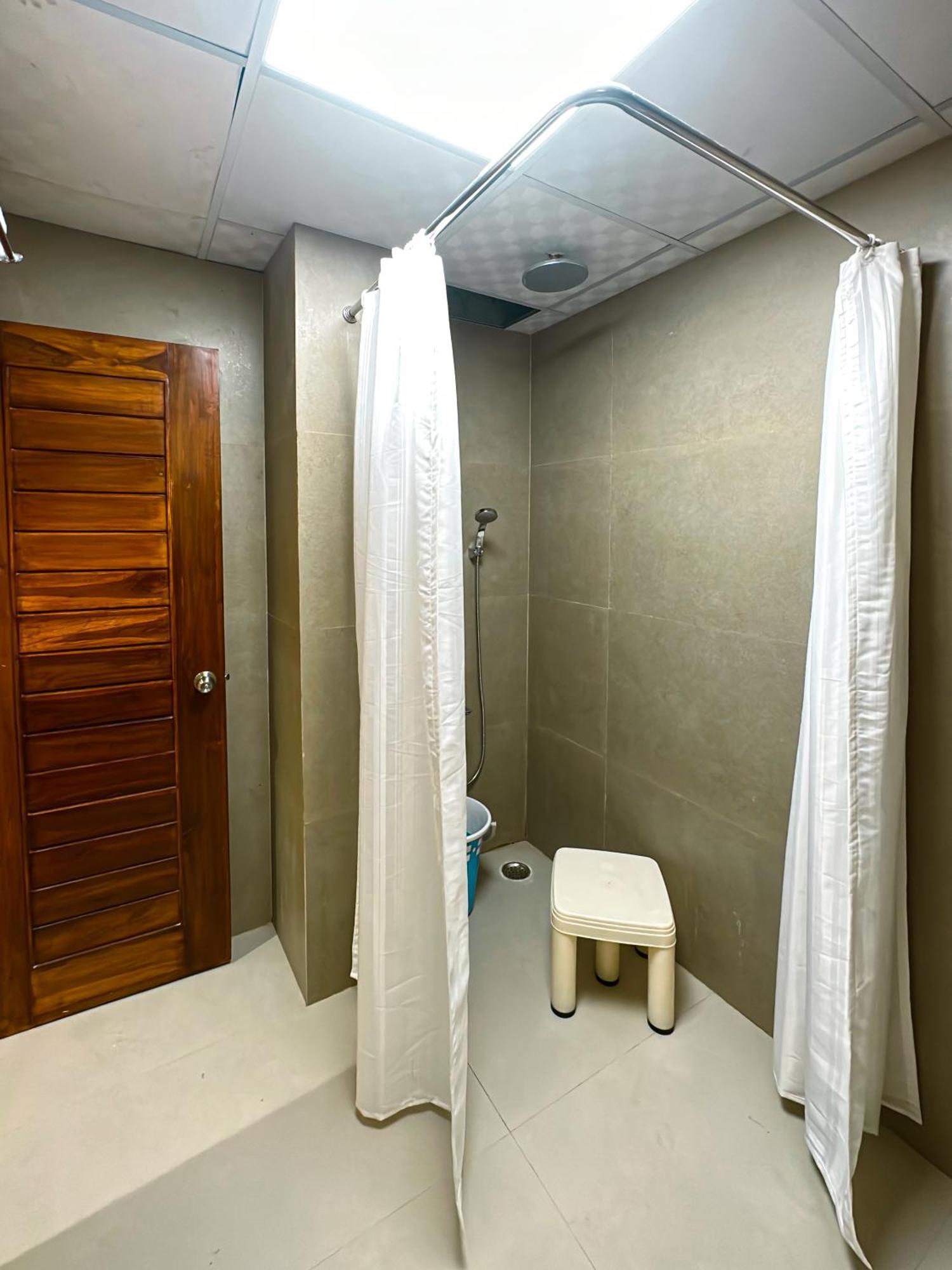Hotel Ananda Kashi Varanasi Esterno foto