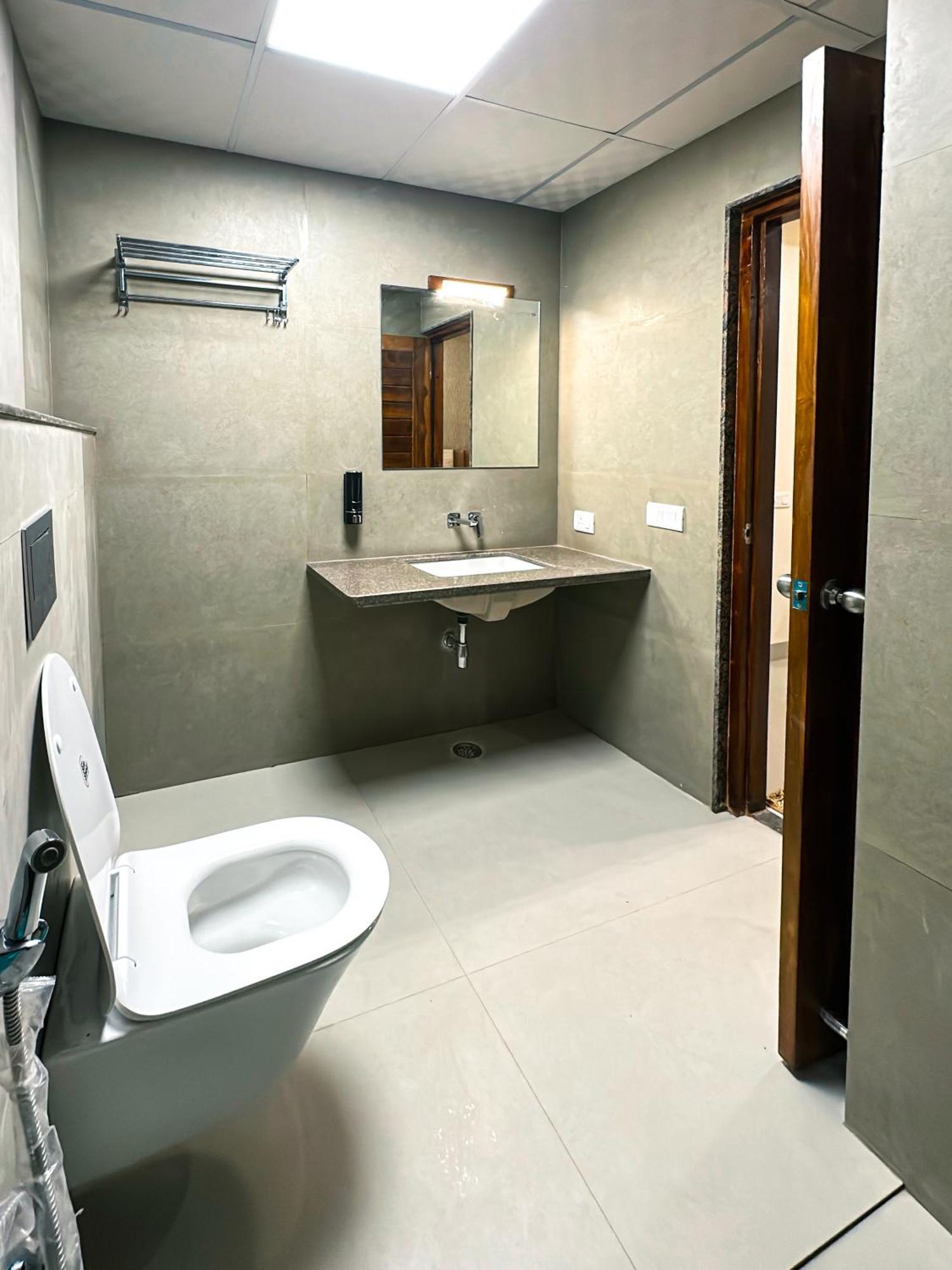 Hotel Ananda Kashi Varanasi Esterno foto