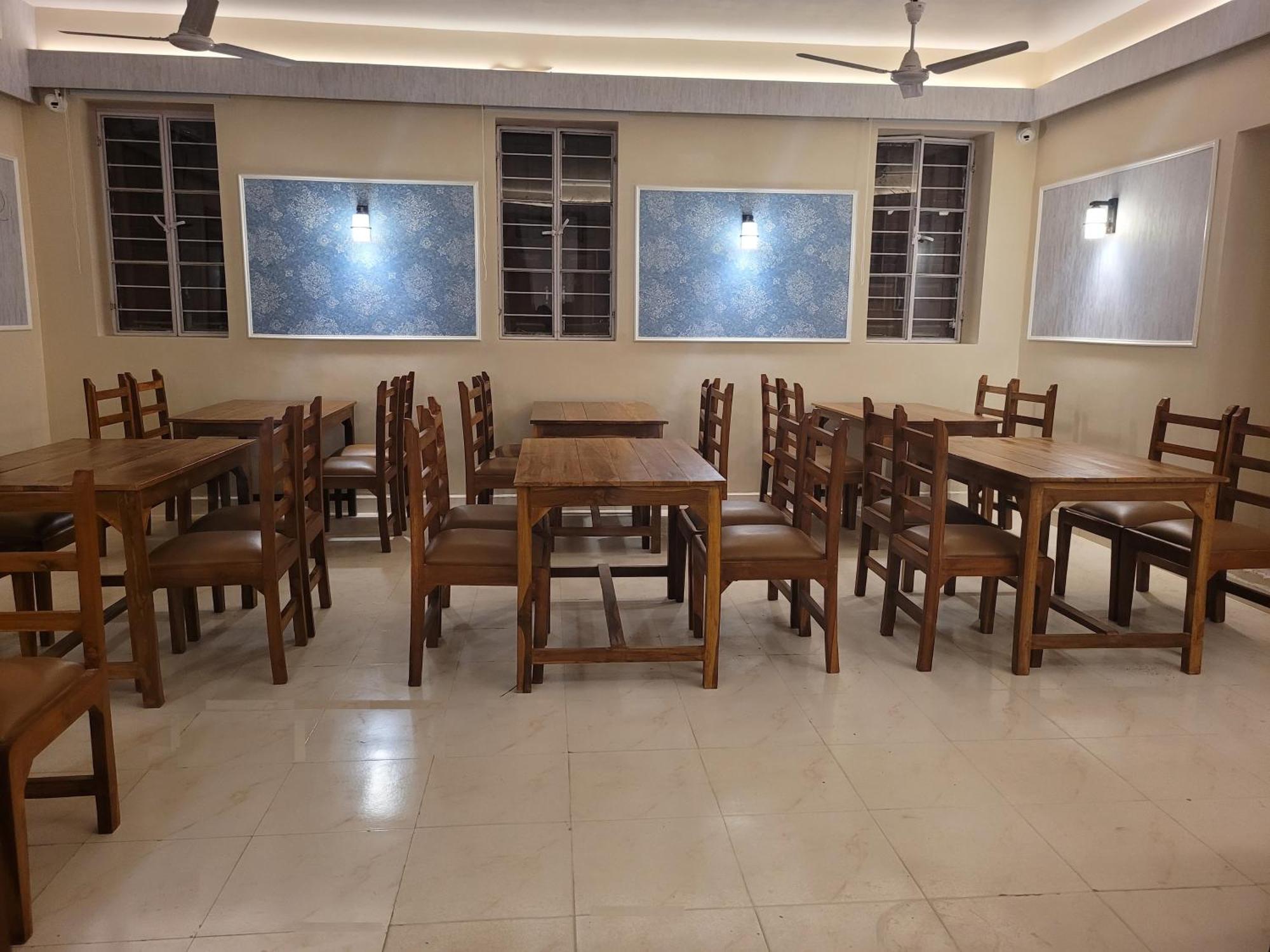 Hotel Ananda Kashi Varanasi Esterno foto
